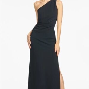 Elegant Black One-Shoulder Dress